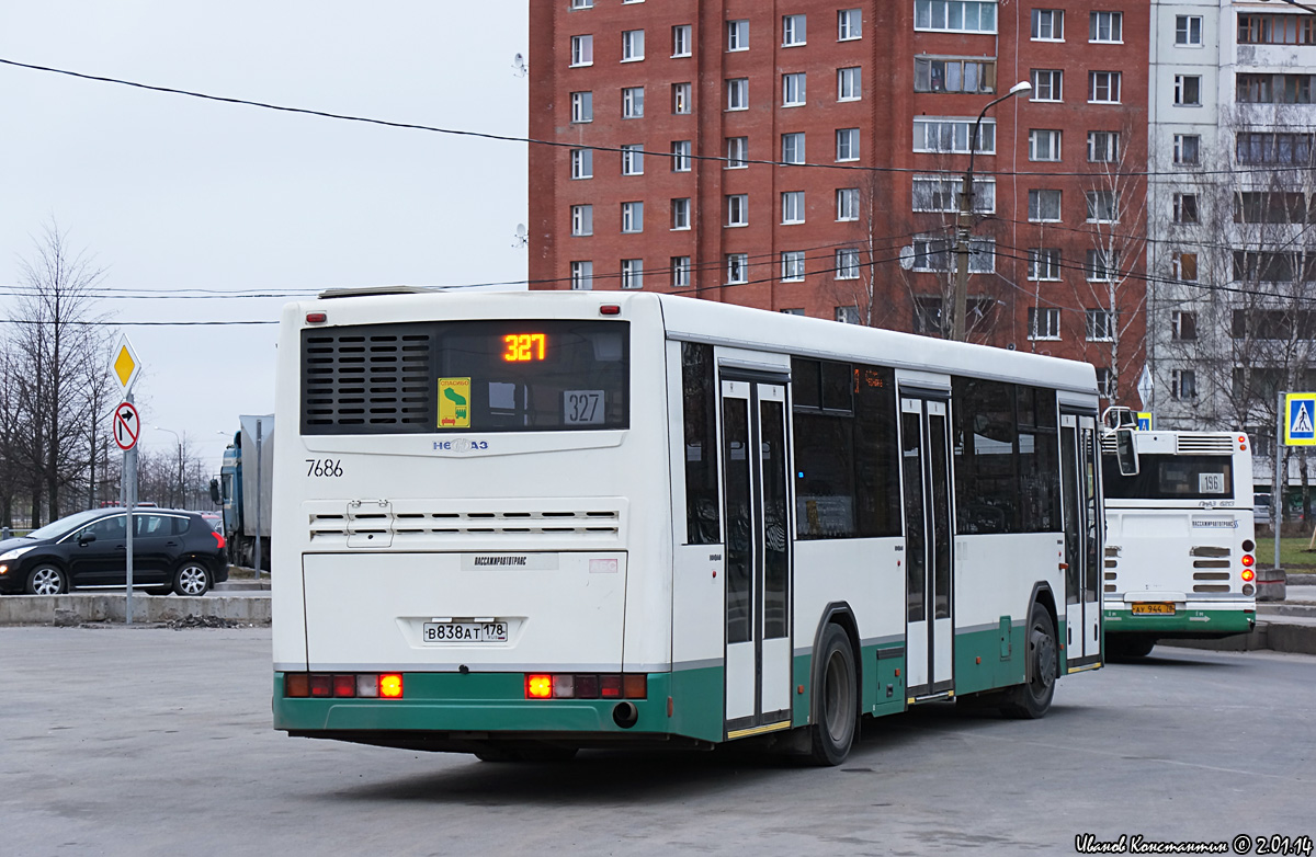 Sankt Petersburg, NefAZ-52994-40-42 Nr. 7686