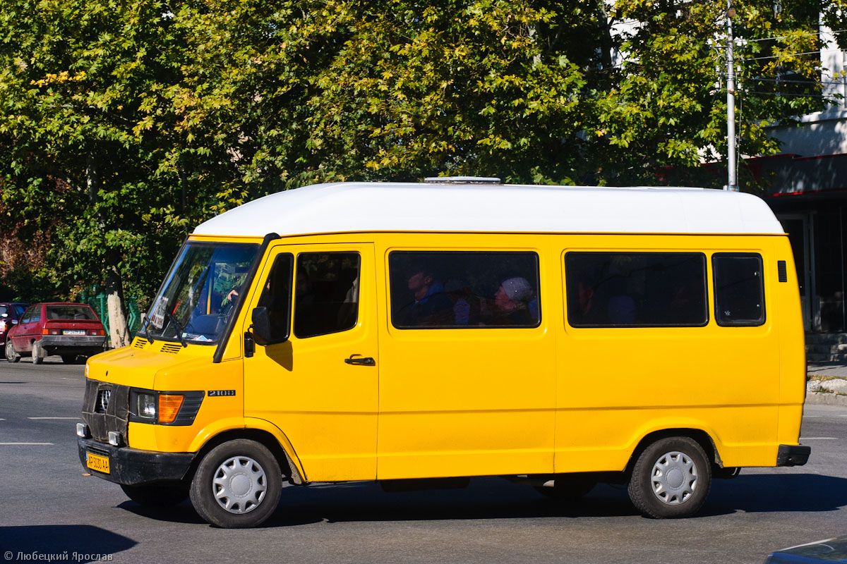 Zaporozhye region, Mercedes-Benz T1 208D sz.: AP 5030 AA