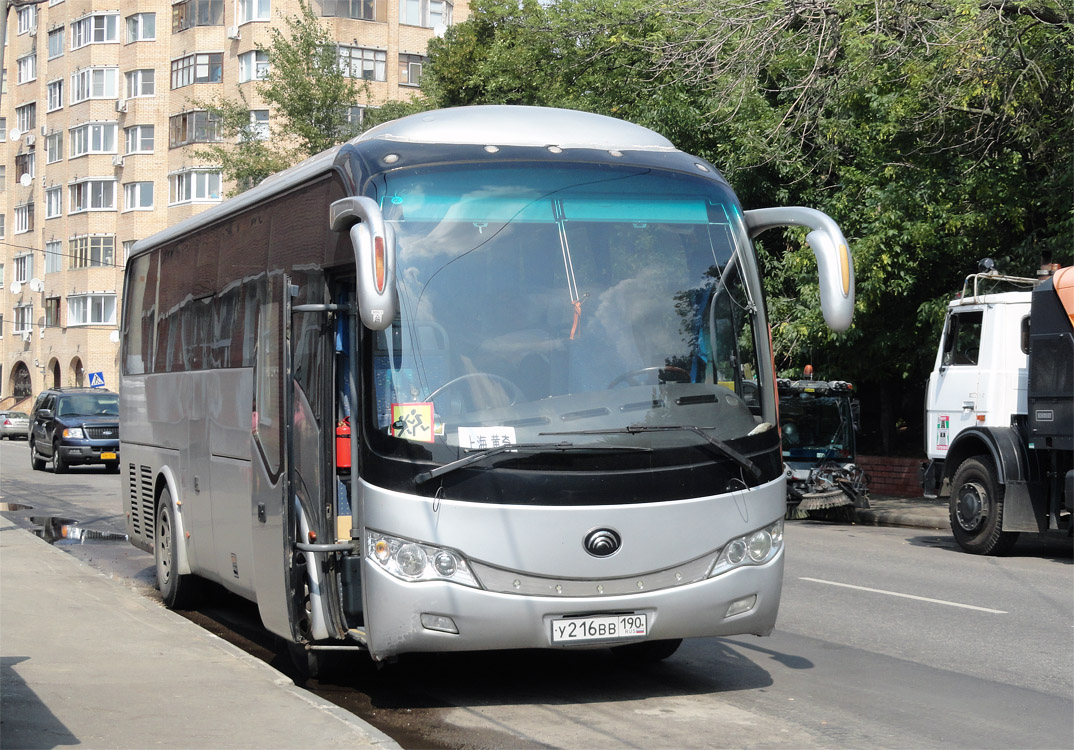 Москва, Yutong ZK6899HA № У 216 ВВ 190