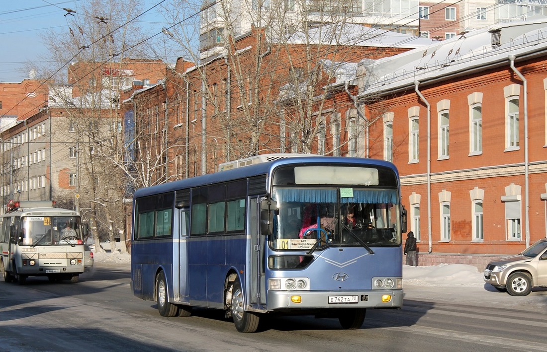 Томская область, Hyundai Super AeroCity № Е 742 ТА 70