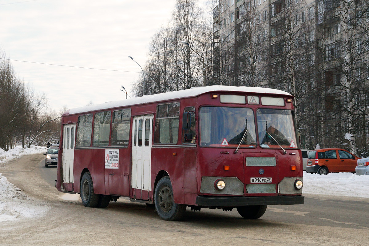 Архангельская область, ЛиАЗ-677М № В 916 РК 29