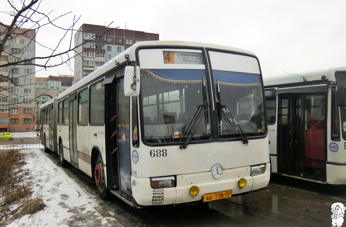 Псковская область, Mercedes-Benz O345G № 688