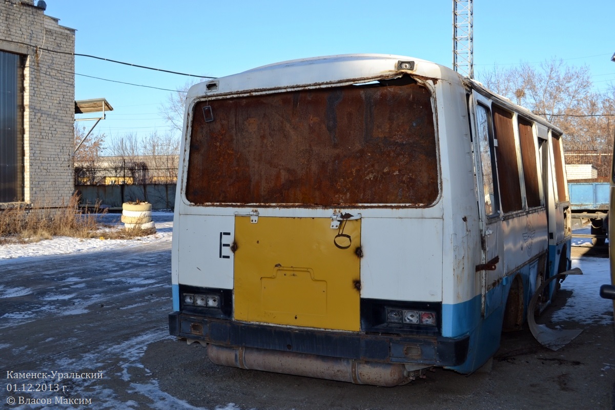 Свердловская область, ПАЗ-3205-110 № ЕЕ 280 66; Свердловская область — Автобусы без номеров