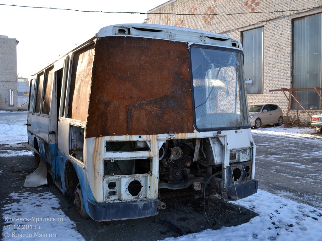 Свердловская область, ПАЗ-3205-110 № ЕЕ 280 66; Свердловская область — Автобусы без номеров