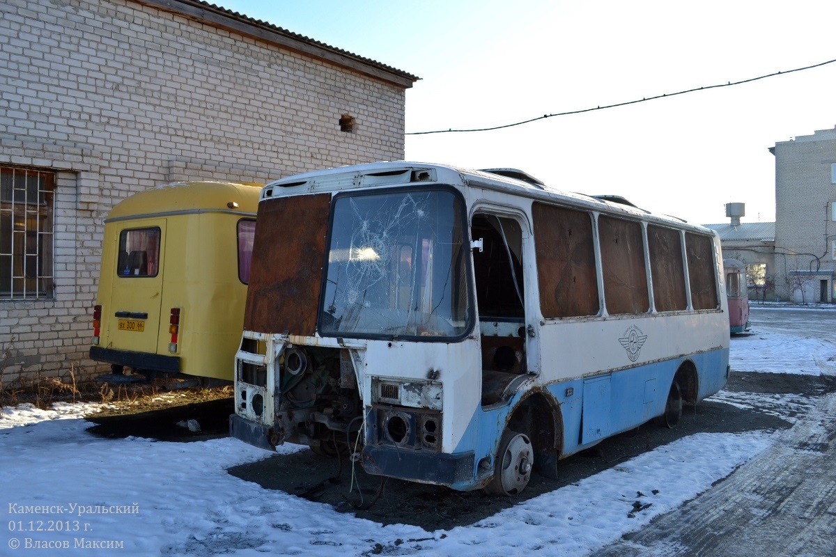 Свердловская область, ПАЗ-3205-110 № ЕЕ 280 66; Свердловская область — Автобусы без номеров