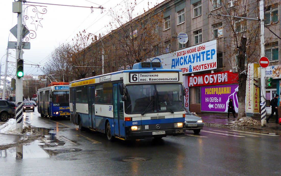 Saratov region, Mercedes-Benz O405 Nr. Т 795 МО 64