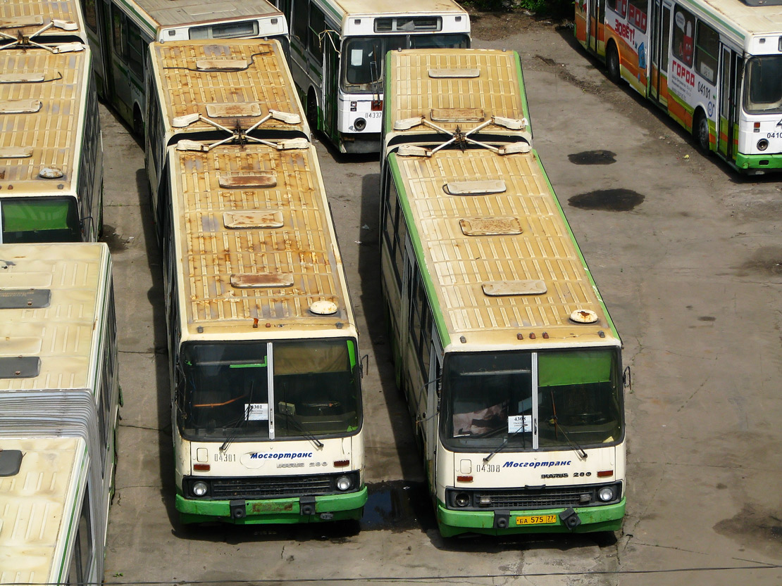 Москва, Ikarus 280.33M № 04301; Москва, Ikarus 280.33M № 04308