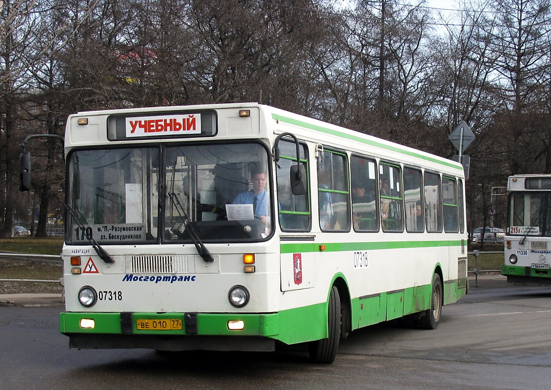 Moskva, LiAZ-5256.25 č. 07318