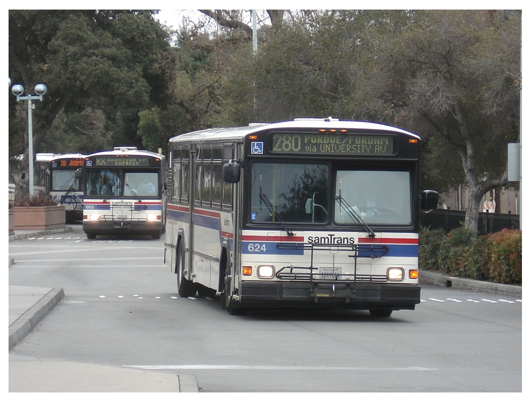 США, Gillig Phantom № 663; США, Gillig Phantom № 624