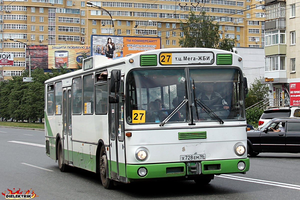 Свердловская область, Mercedes-Benz O305 № Х 728 ЕМ 96