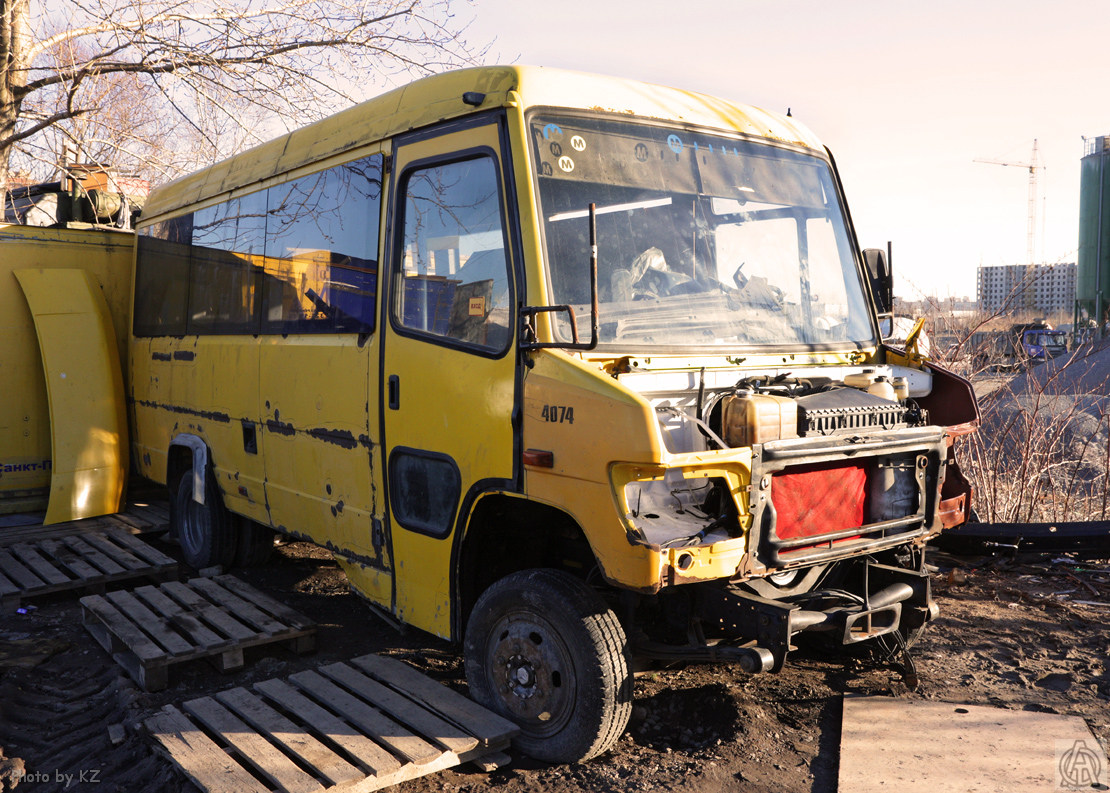 Petrohrad, Mercedes-Benz Vario 612D č. б/н