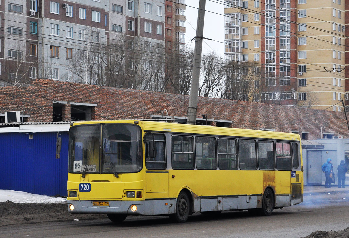 Омская область, ЛиАЗ-5256.45 № 720