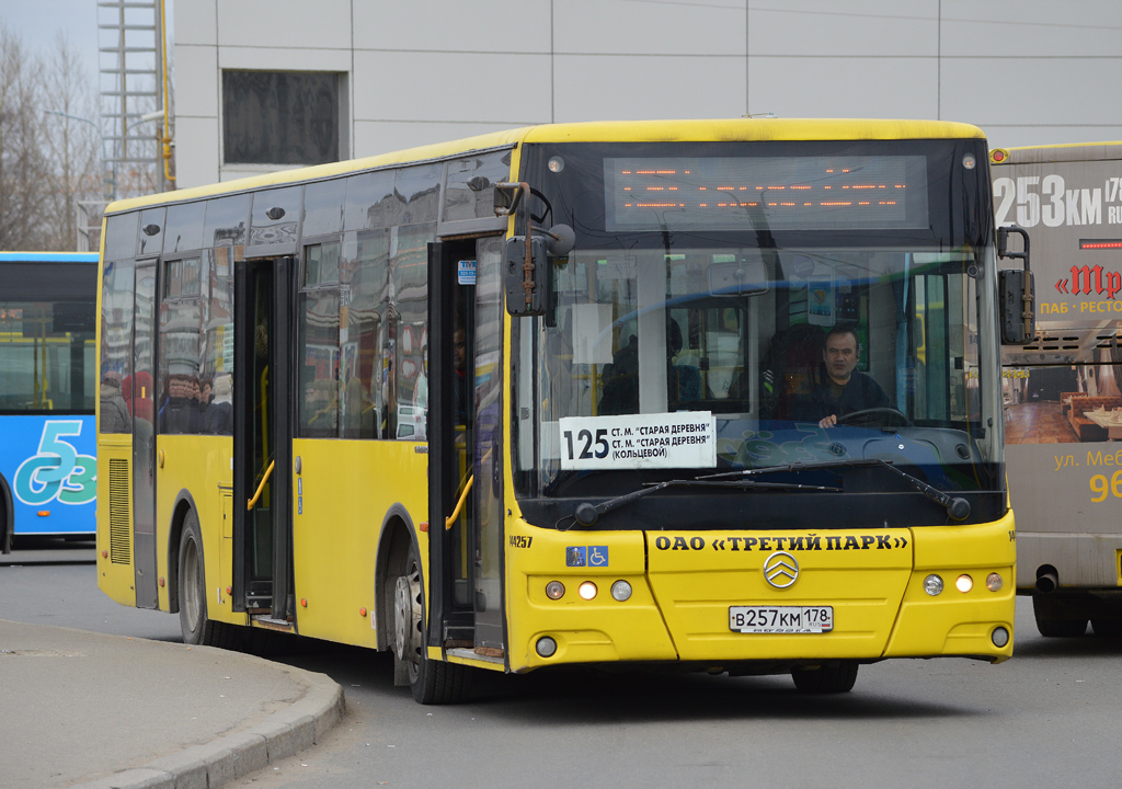 Санкт-Петербург, Golden Dragon XML6125CR № В 257 КМ 178