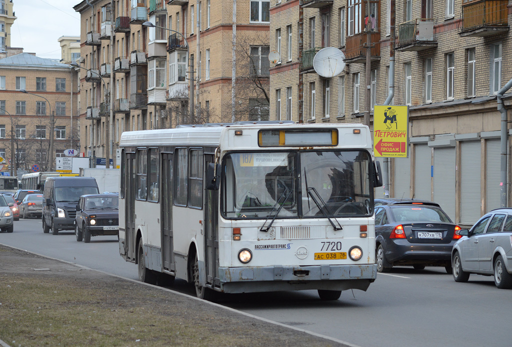 Санкт-Петербург, ЛиАЗ-5256.25 № 7720