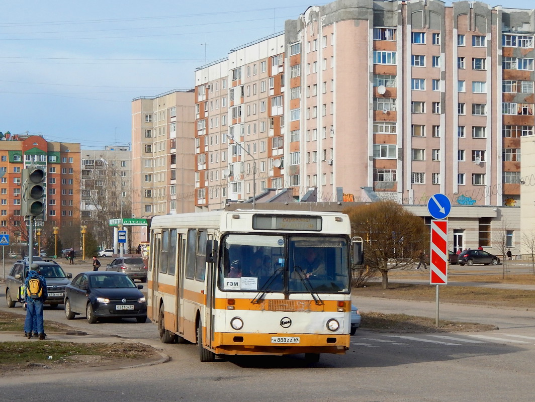 Тверская область, ЛиАЗ-5256.00 № Н 888 АА 69