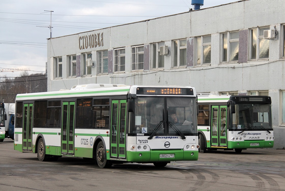 Москва, ЛиАЗ-5292.21 № 07225