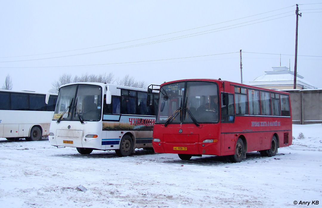 Чувашия, КАвЗ-4238-02 № АО 305 21; Марий Эл, КАвЗ-4235-31 (2-2) № АС 938 12; Чувашия — Разные фотографии