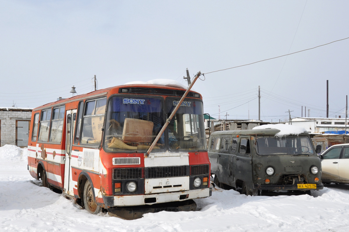 Sakha (Yakutia), PAZ-3205 (00) # АВ 605 В 14; Sakha (Yakutia), UAZ-22069 # КА 421 14