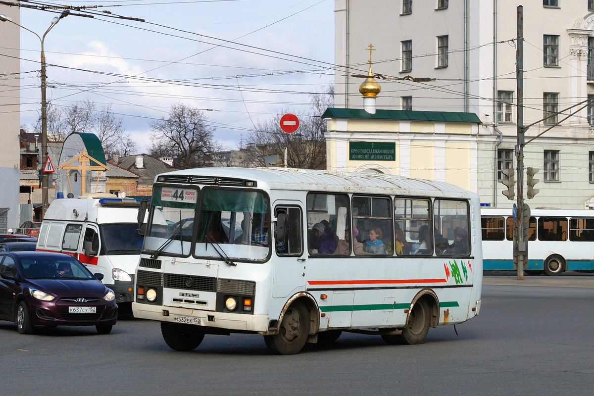 Nizhegorodskaya region, PAZ-32054 # М 532 ЕК 152