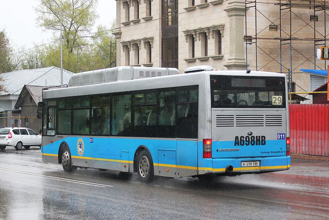 Алматы, Yutong ZK6120HGM № 011