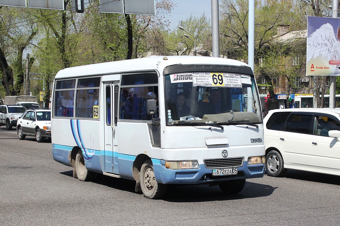 Алматы, Wanda Fu Yao WD6600C1 № 672 EZA 05 — Фото — Автобусный транспорт