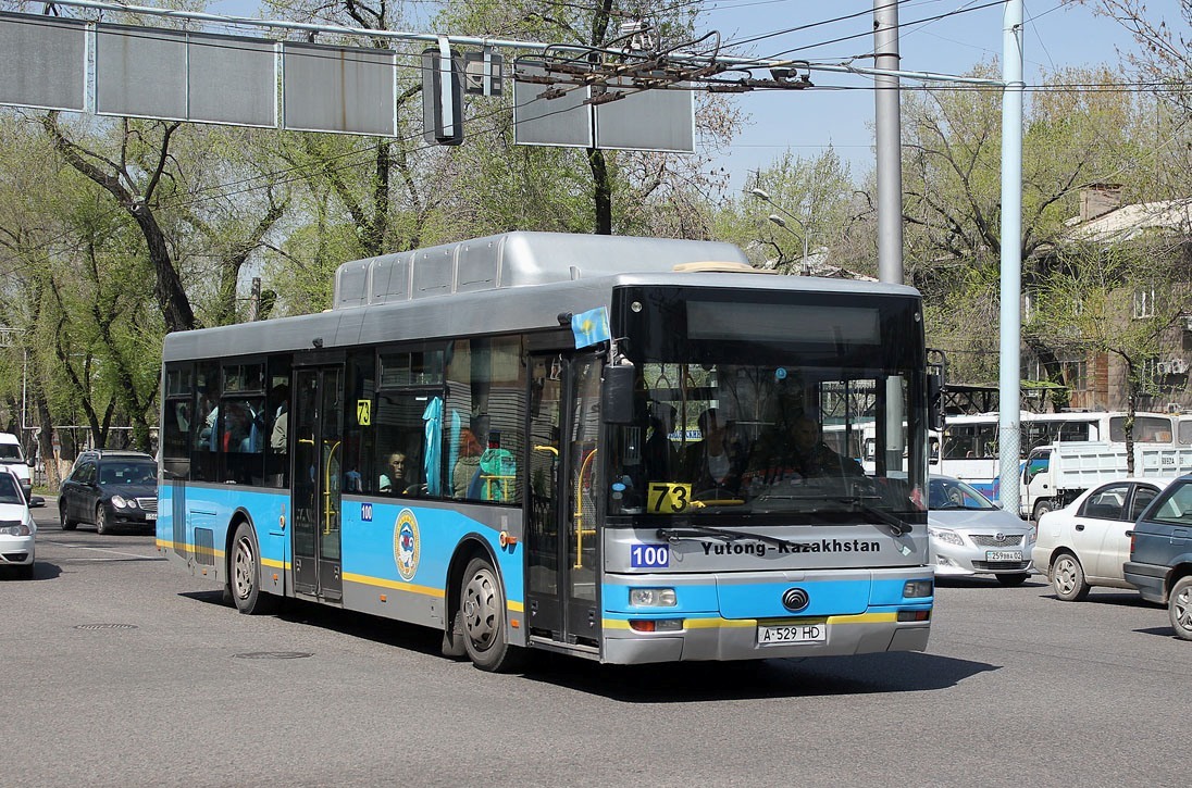 Алматы, Yutong ZK6120HGM № 100