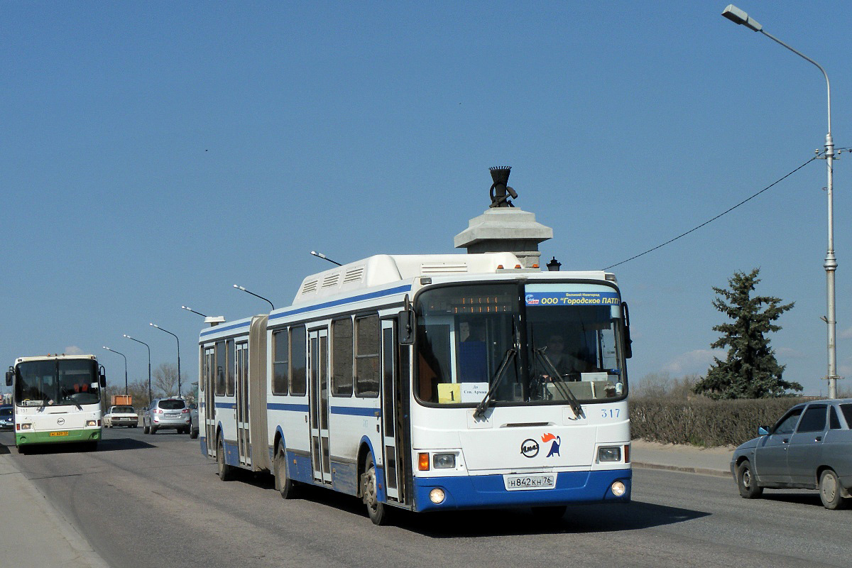 Novgorod region, LiAZ-6212.70 Nr. 317