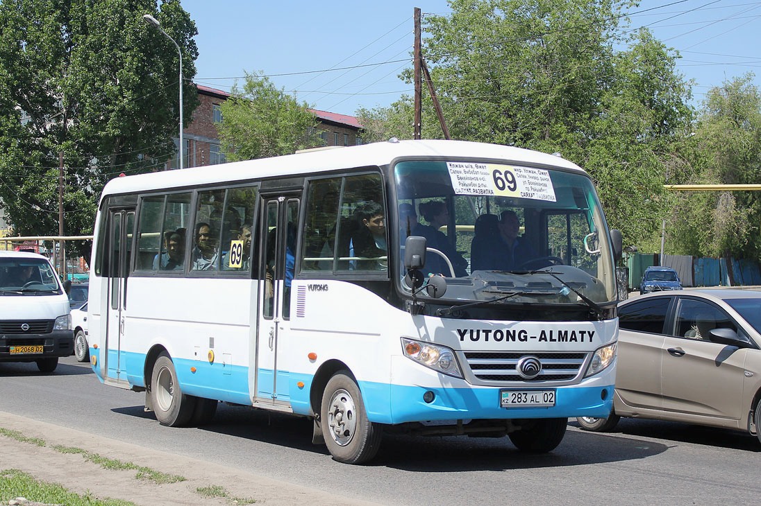 Алматы, Yutong ZK6720DF № 283 AL 02