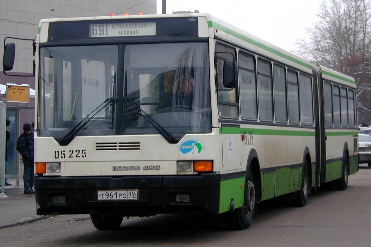 Москва, Ikarus 435.17 № 05225