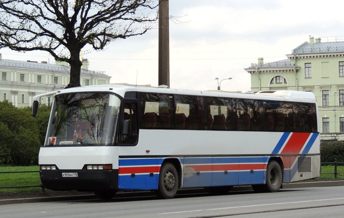 Санкт-Петербург, Neoplan N316K Transliner № К 905 МХ 178