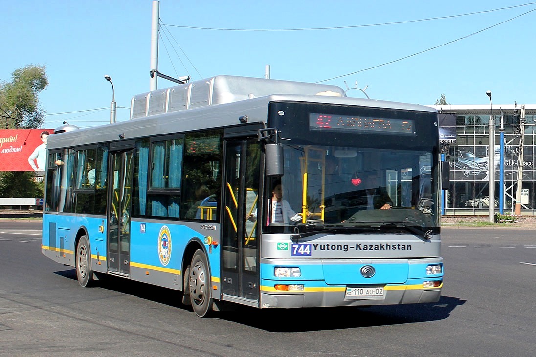 Алматы, Yutong ZK6118HGA № 744