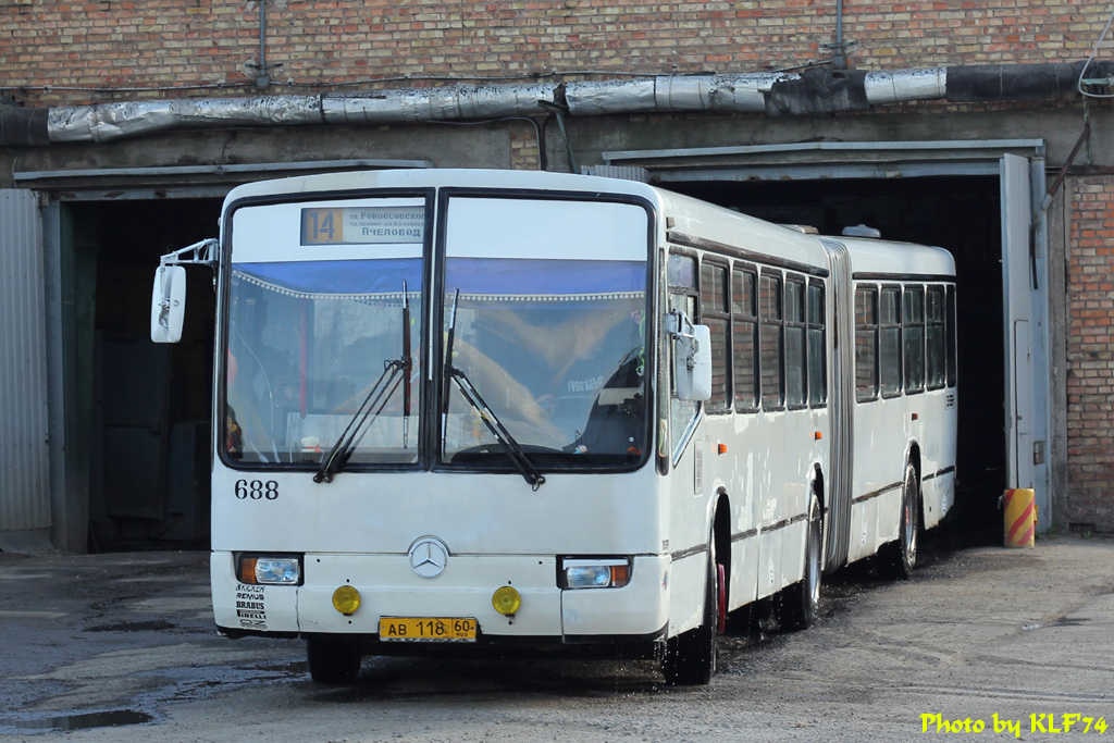 Псковская область, Mercedes-Benz O345G № 688