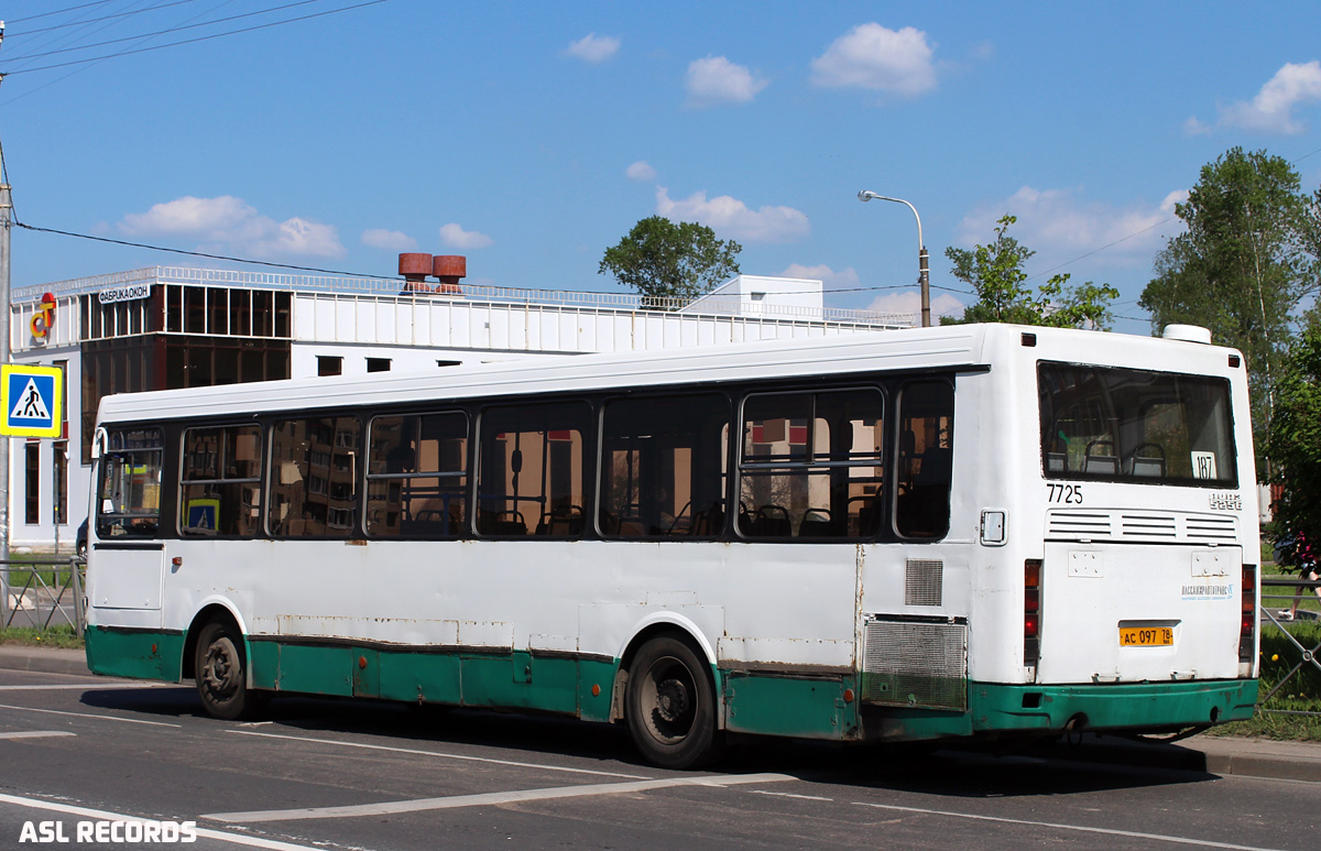 Санкт-Петербург, ЛиАЗ-5256.25 № 7725