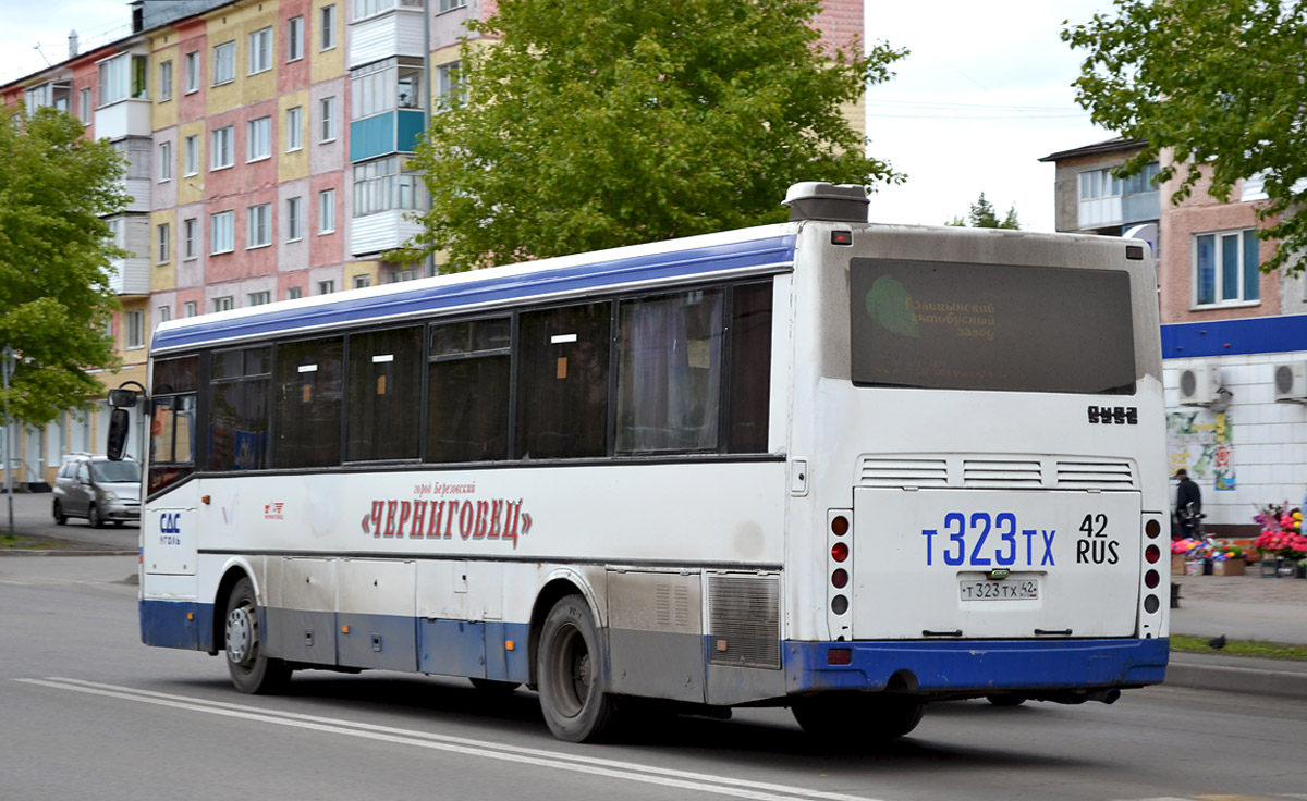 Кемеровская область - Кузбасс, ЛиАЗ-5256.33-01 (ГолАЗ) № Т 323 ТХ 42