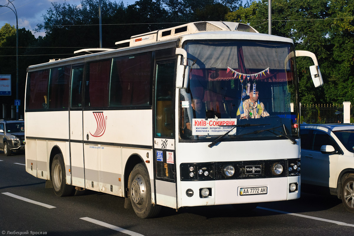 Киев, Van Hool T812 Alizée № AA 7772 AK