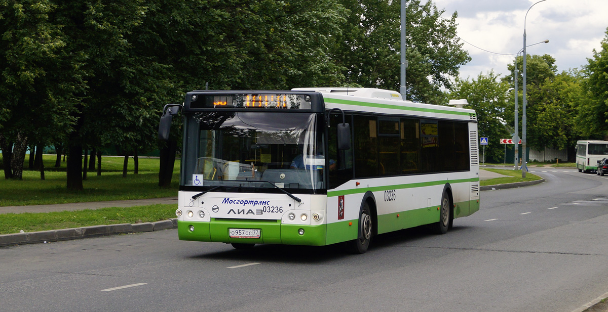 Moskva, LiAZ-5292.22 (2-2-2) č. 03236