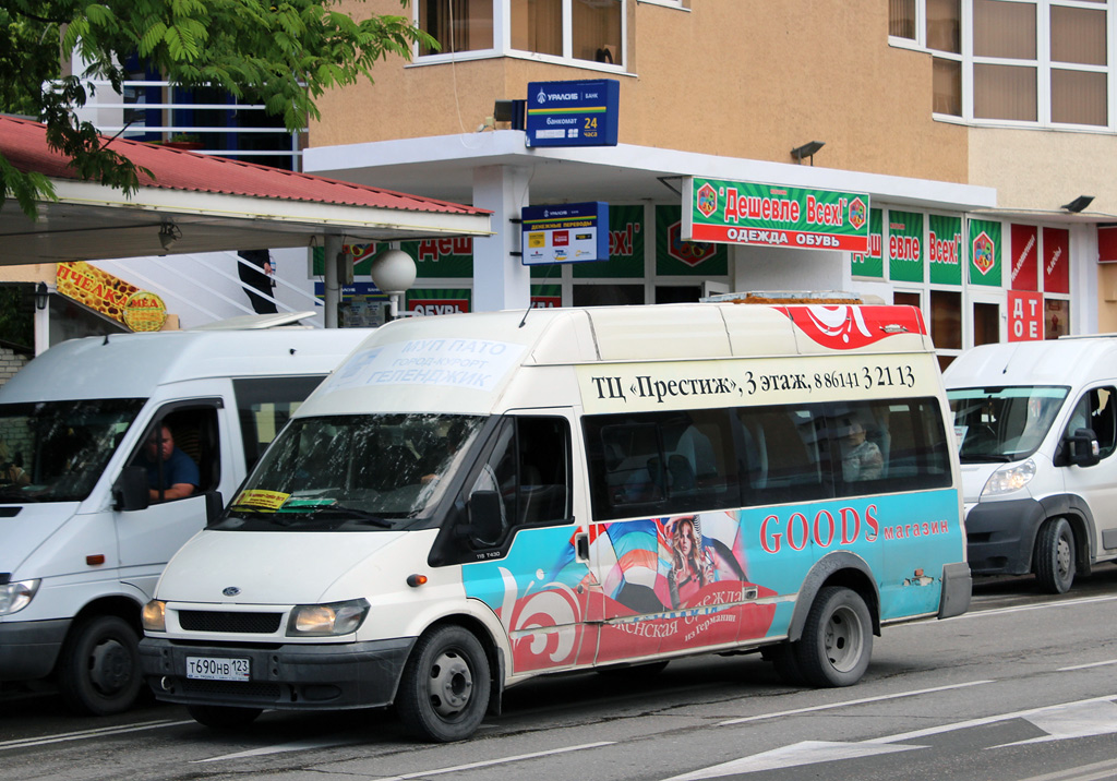 Краснодарский край, Самотлор-НН-3236 (Ford Transit) № Т 690 НВ 123