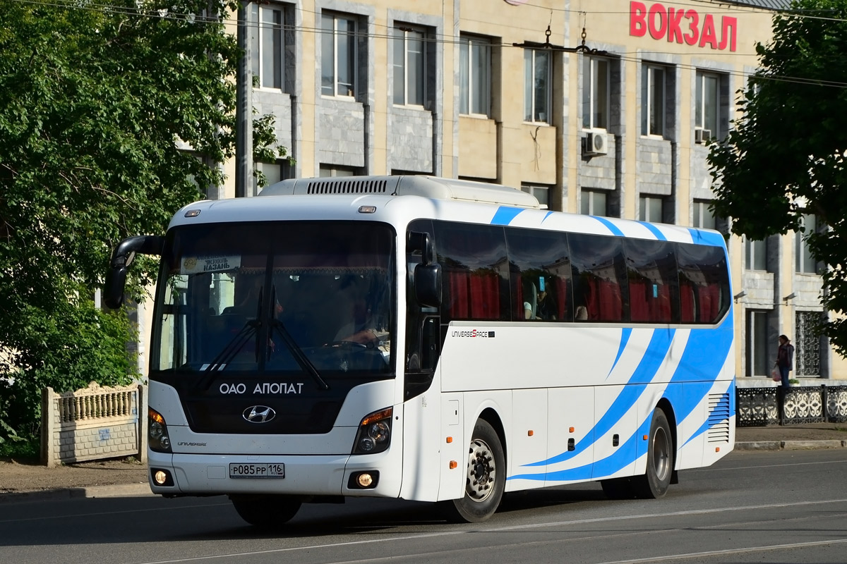 Татарстан, Hyundai Universe Space Luxury № Р 085 РР 116