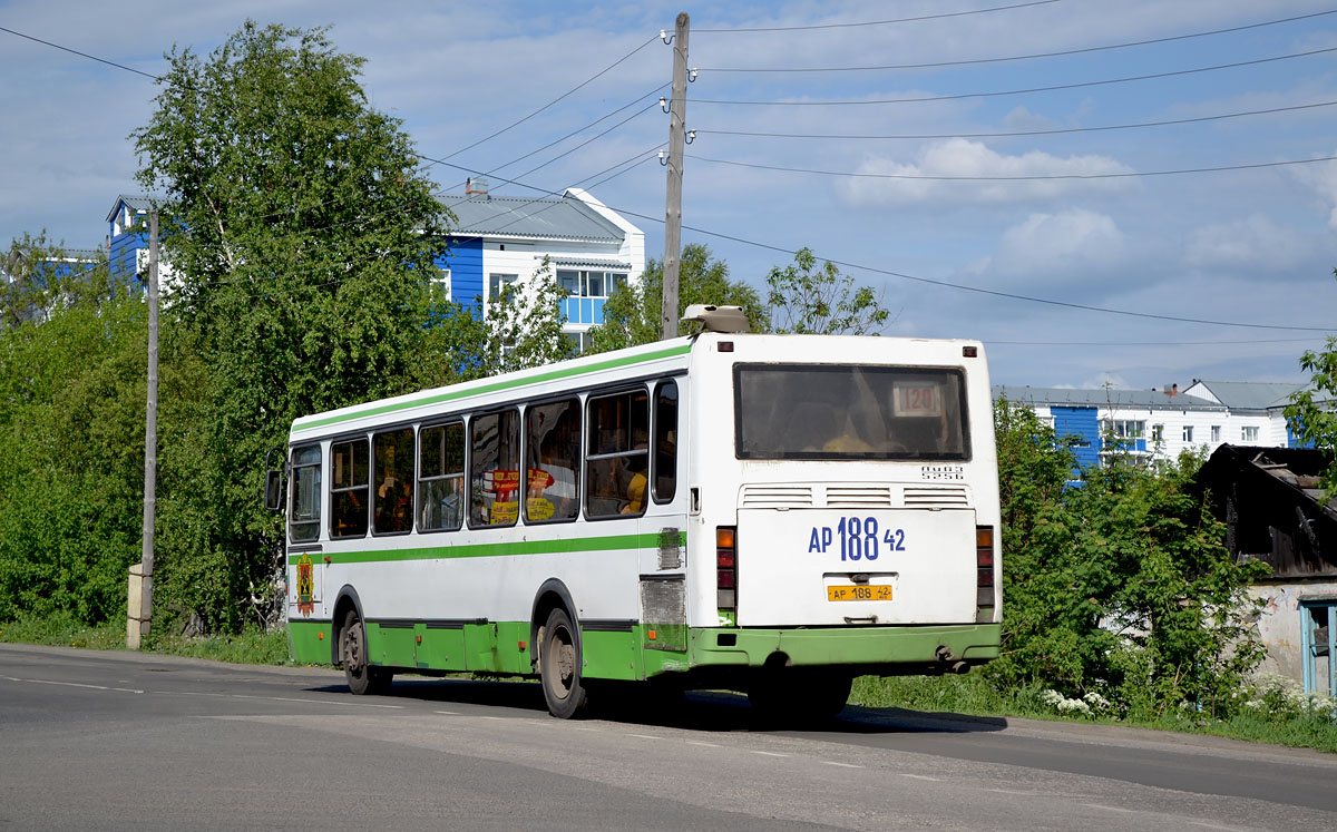 Кемеровская область - Кузбасс, ЛиАЗ-5256.36-01 № 42