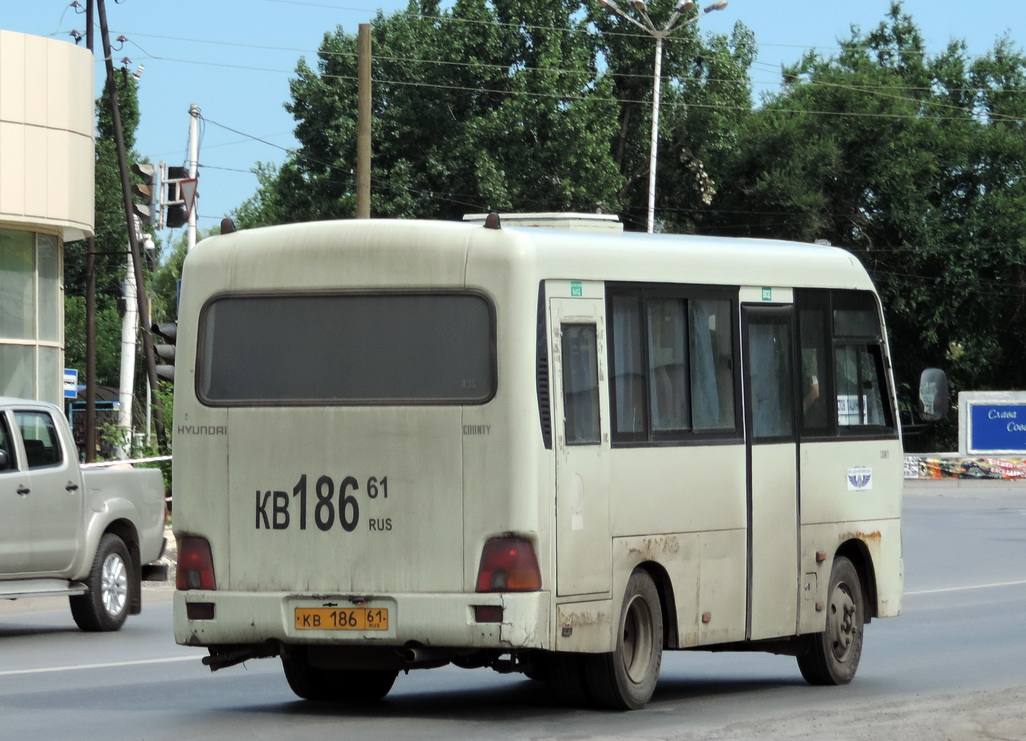 Ростовская область, Hyundai County SWB C08 (РЗГА) № КВ 186 61