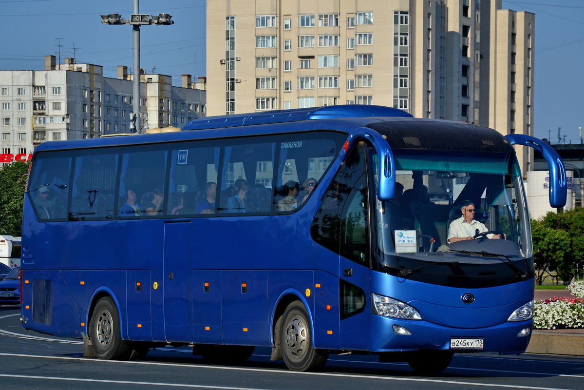 Санкт-Петербург, Yutong ZK6129H № В 245 КУ 178