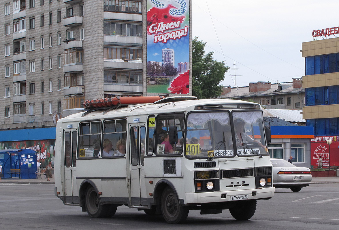 Томская область, ПАЗ-32051-110 № Е 744 УО 70