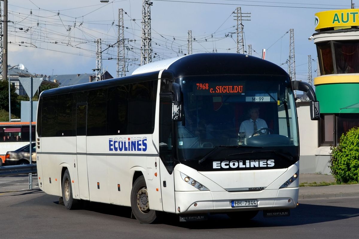 Латвия, Neoplan P23 N3516Ü Trendliner Ü № 111