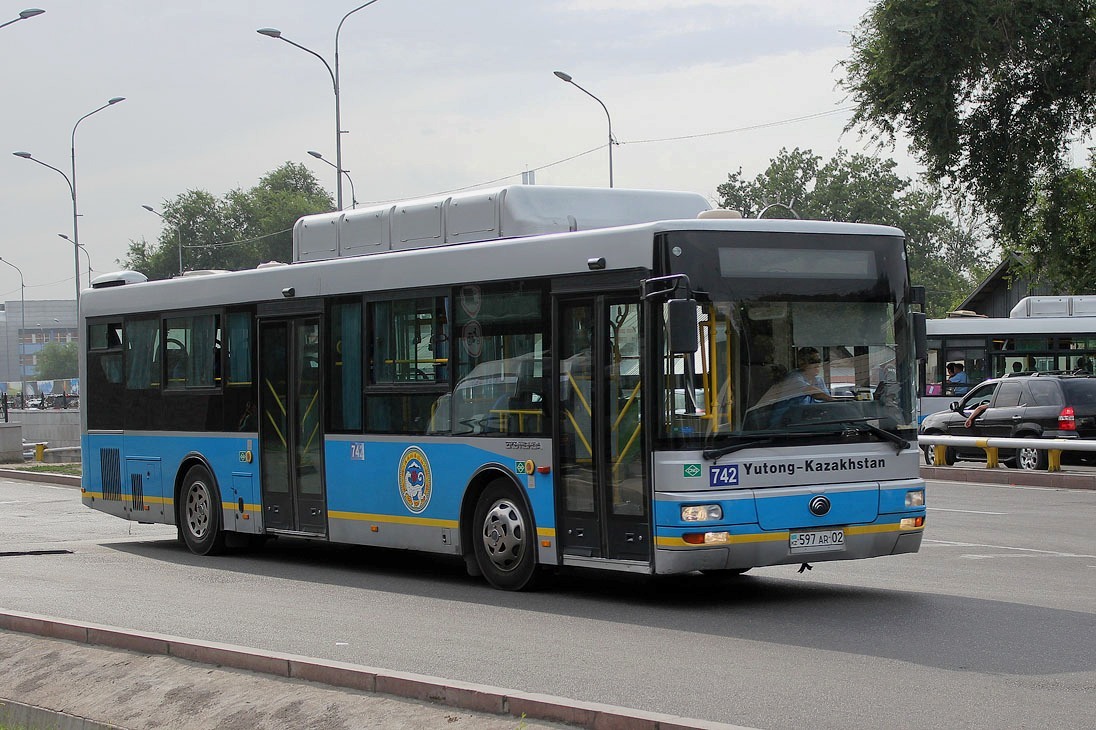 Алматы, Yutong ZK6118HGA № 742