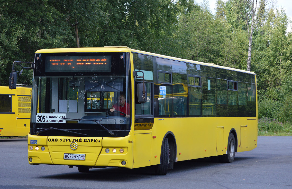 Санкт-Петербург, Golden Dragon XML6125CR № В 073 МУ 178