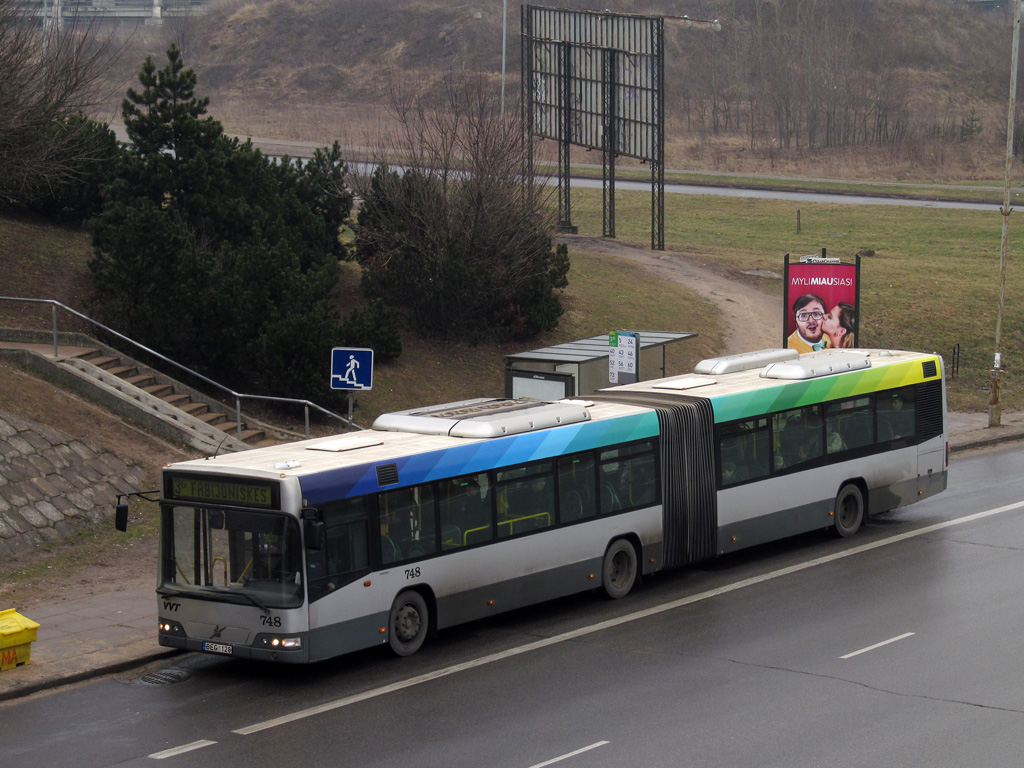 Литва, Volvo 7700A № 748