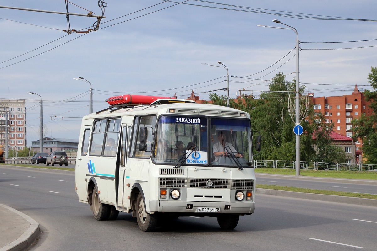 Томская область, ПАЗ-32053 № Е 017 ОМ 70