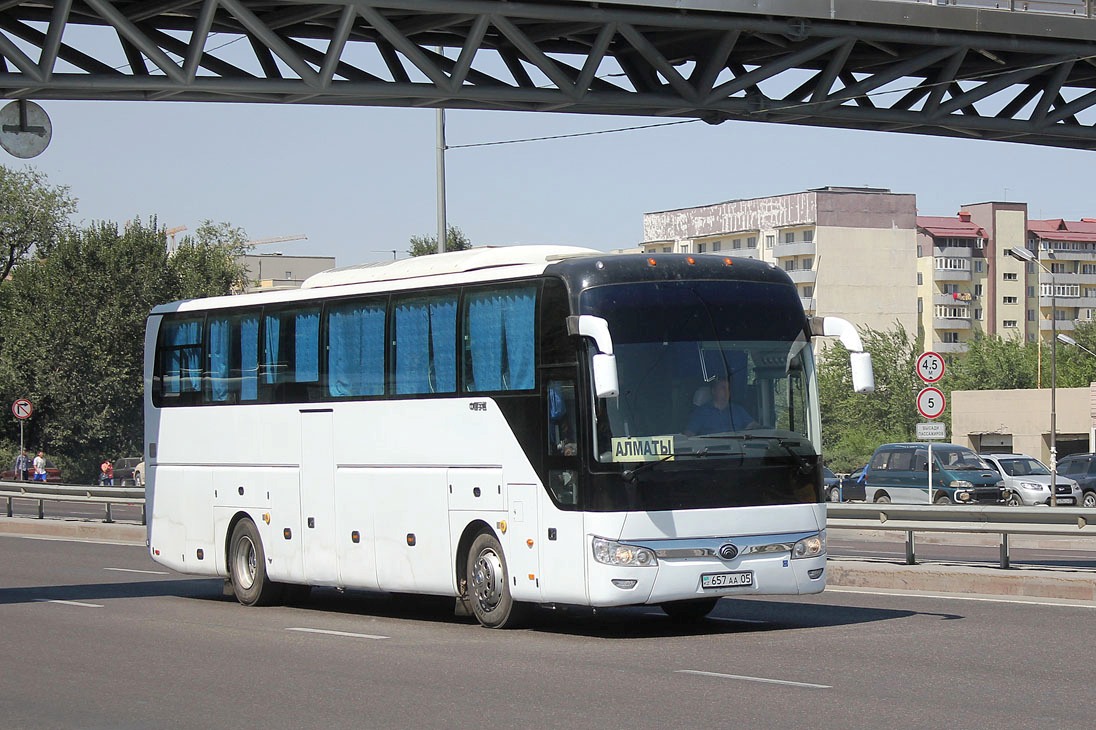 Almaty region, Yutong ZK6122H9 č. 657 AA 05