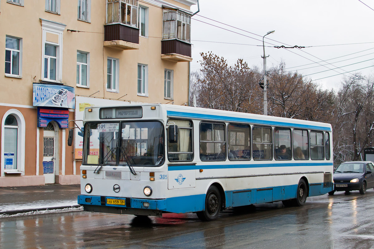 Penza region, LiAZ-5256.00 č. 305