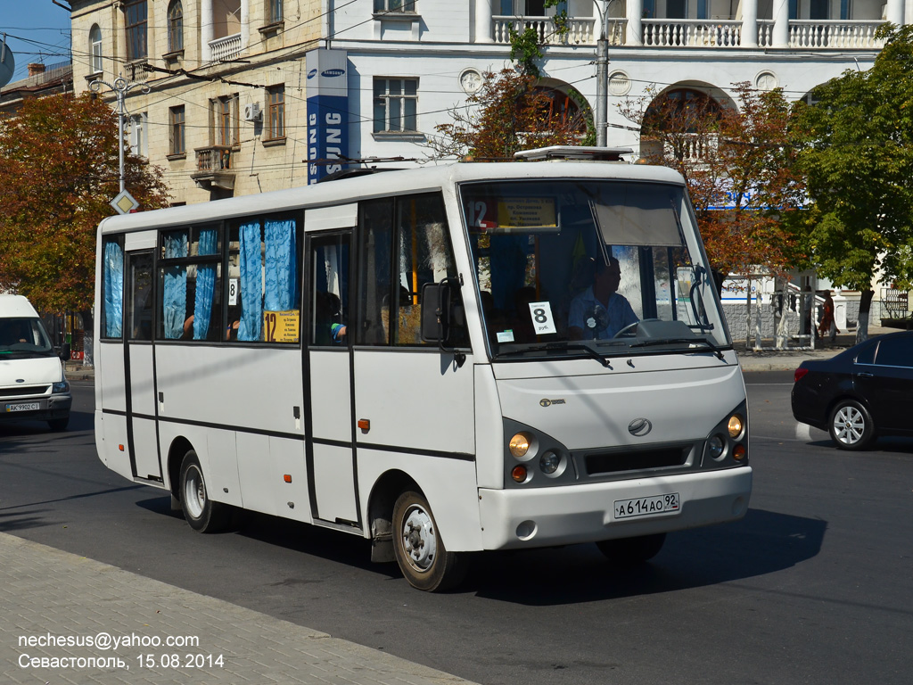 Автобус 1 феодосия. I van Севастополь. ЗАЗ a07a1 i-van. I van автобус Севастополь. Ао92.